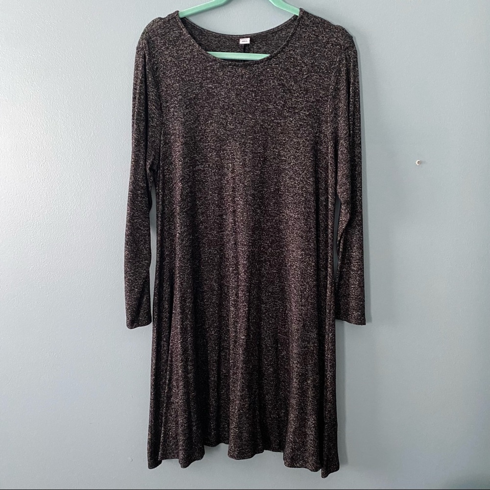 Old Navy long sleeve black marled dress